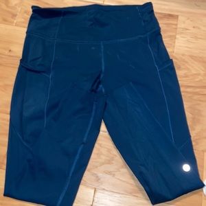 lululemon leggings. 25in inseam
